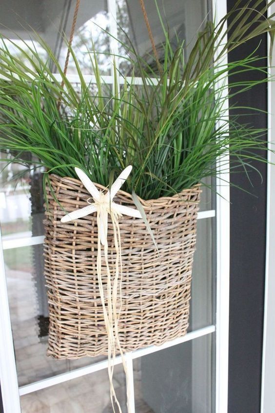 Let's celebrate summer with a beautiful DIY coastal hanging basket! -   24 coastal decor patio
 ideas