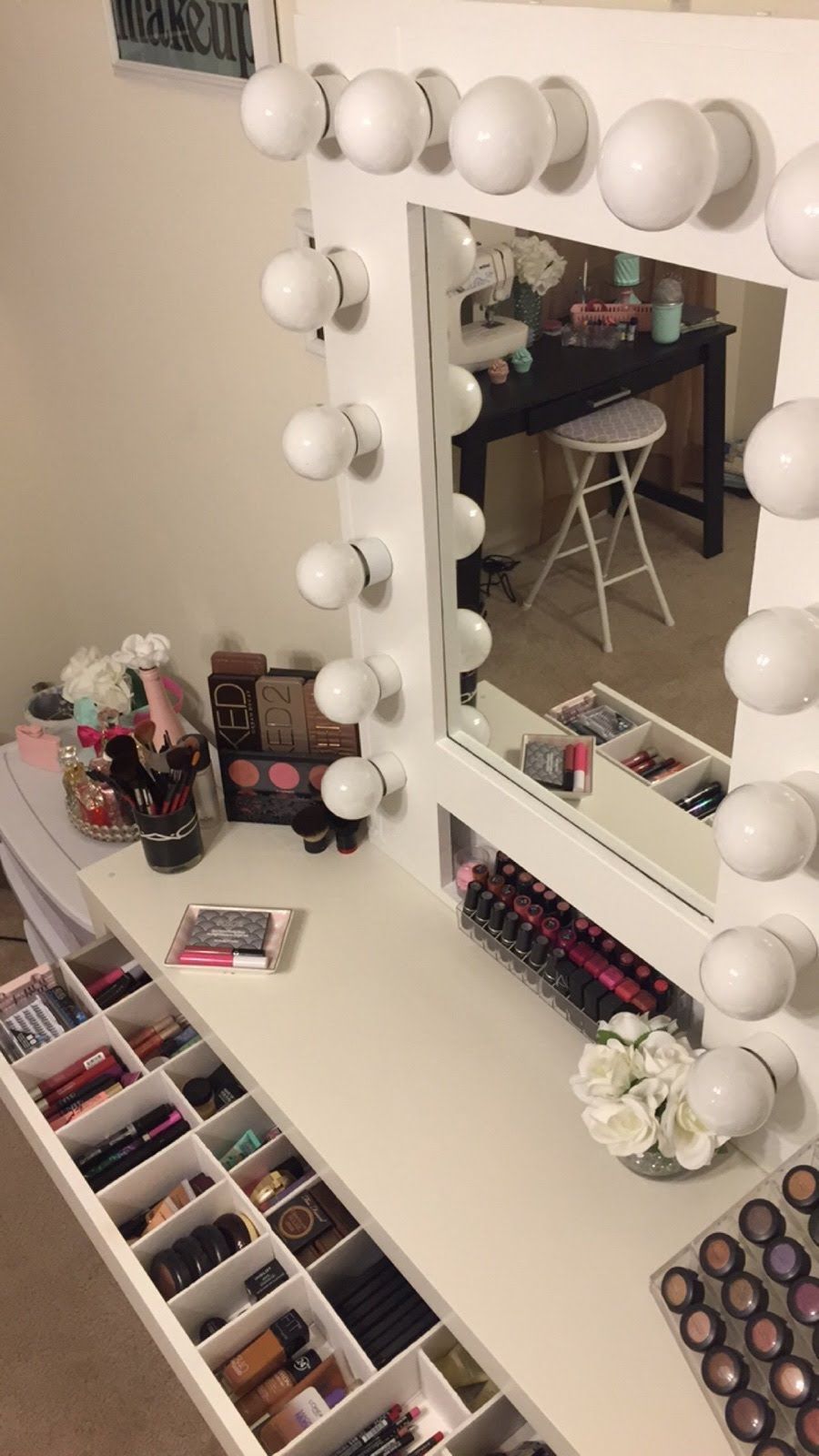 13 Beautiful DIY Vanity Mirror Ideas to Consider for Your Home -   24 diy vanity accessories
 ideas