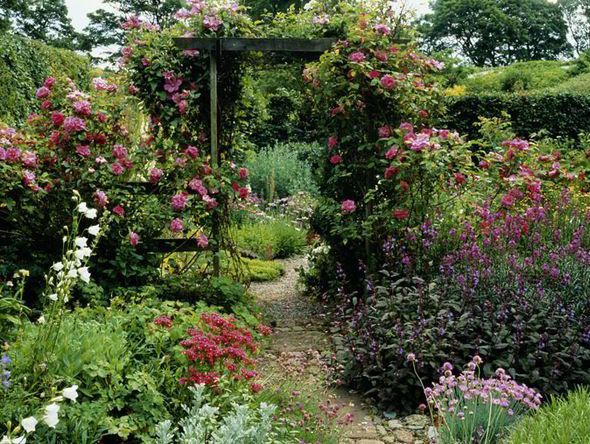 Hide and seek: Alan Titchmarsh's tips on creating a secret garden -   24 secret garden plans
 ideas