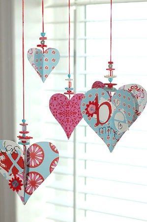 Valentine's Day crafts from around the web -   24 valentine paper crafts
 ideas