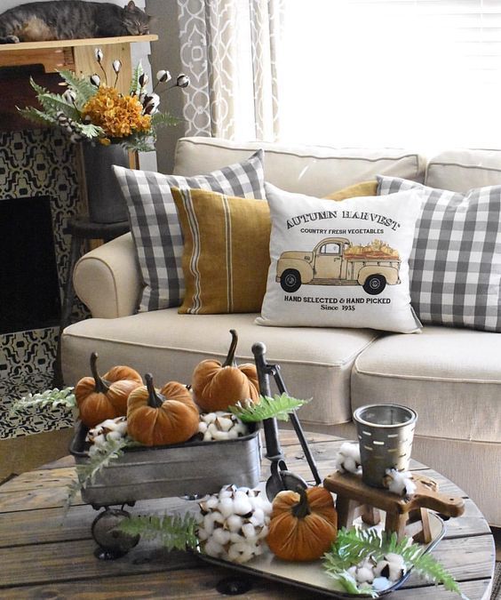 10 Best Farmhouse Fall -   12 fall decor living room
 ideas