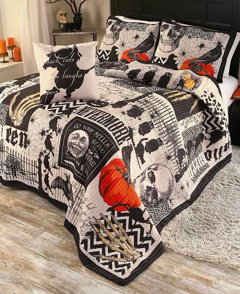Nevermore 4-Pc. Halloween Quilt Set -   12 halloween decor bedroom
 ideas