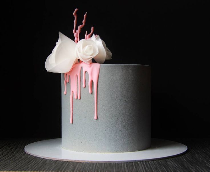 Grey and pink cake -   19 round cake decor
 ideas