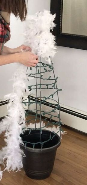 We're so copying her gorgeous tomato cage trick for our living room -   22 christmas decor kids
 ideas