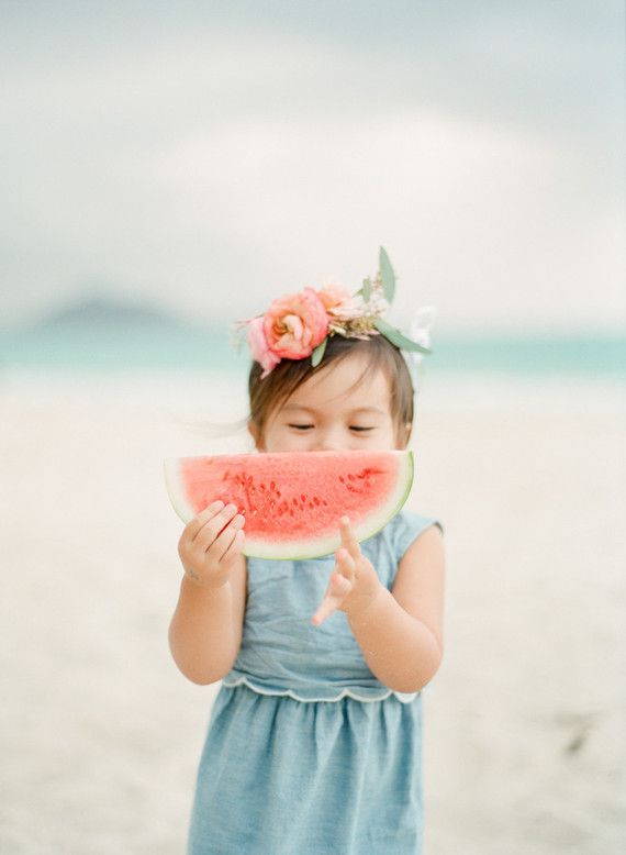 Mother daughter beach session in Hawaii | Hawaii family photos | 100 Layer Cakelet -   22 mother daughter beach
 ideas