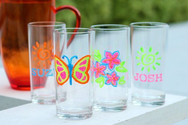 For outdoor gatherings, plastic tumblers are a smart alternative to glassware because they won't break. They are also easy to paint with acrylic paint markers. -   22 sharpie crafts plastic
 ideas