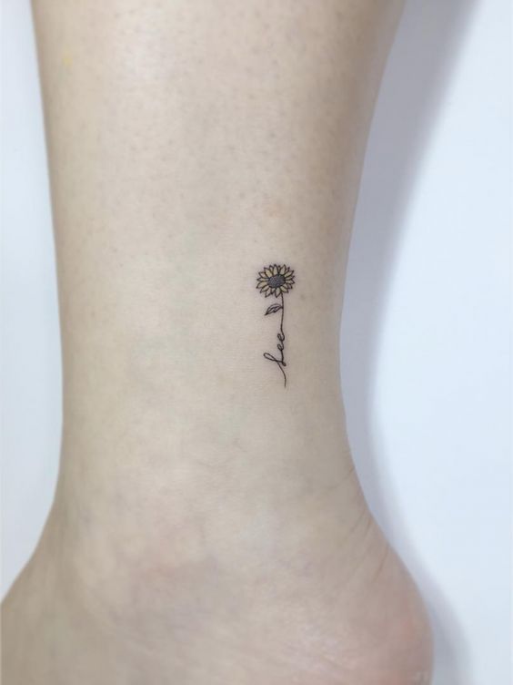 32 Small Tattoo Ideas for Women -   23 meaningful sister tattoo
 ideas