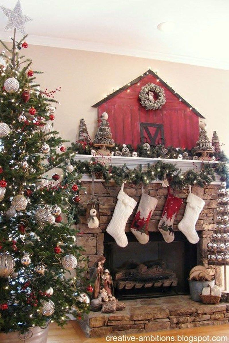 44 Stunning Christmas Decor Ideas With Farmhouse Style For Living Room -   24 farmhouse style christmas
 ideas
