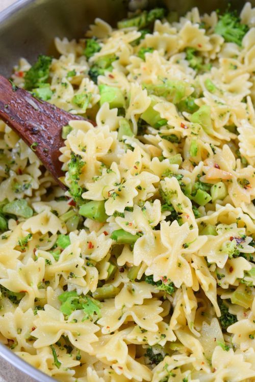 30 mins Broccoli Pasta -   24 pasta recipes broccoli
 ideas
