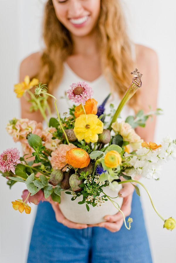 Flower Power: 8 Tips from a Florist for Easy Floral Arranging + The Perfect Flower Recipe -   25 diy flower food
 ideas