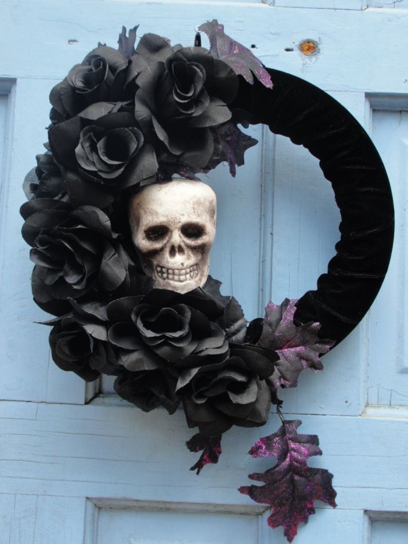 Creative diy halloween wreaths design ideas (47) -   25 halloween crafts wreath
 ideas
