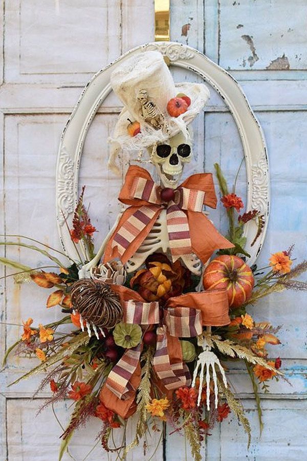 October 2018 Customer Wreaths & Centerpieces -   25 halloween crafts wreath
 ideas