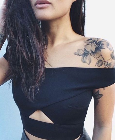 30 of the Most Popular Shoulder Tattoo Ideas for Women -   14 tattoo arm blumen
 ideas