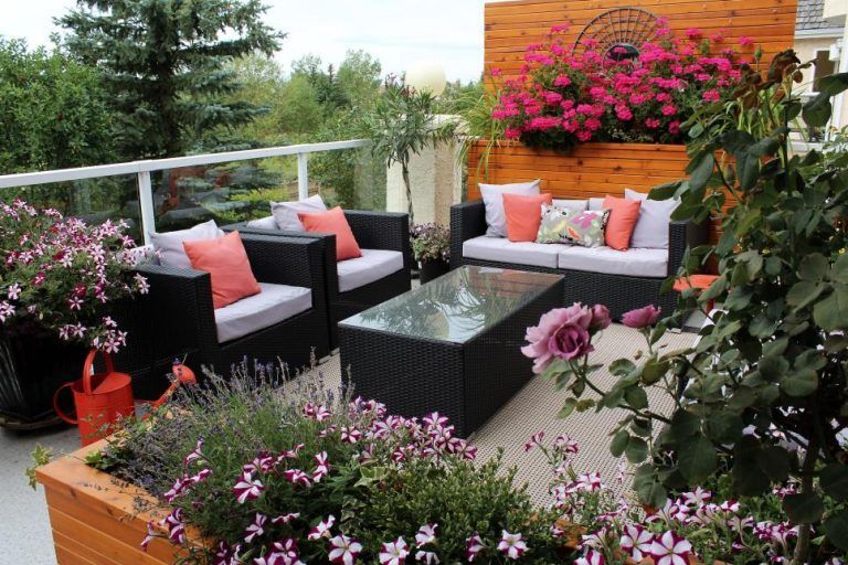 17 Appealing Balcony Designs That Everyone Should See -   22 balcony decor flowers
 ideas