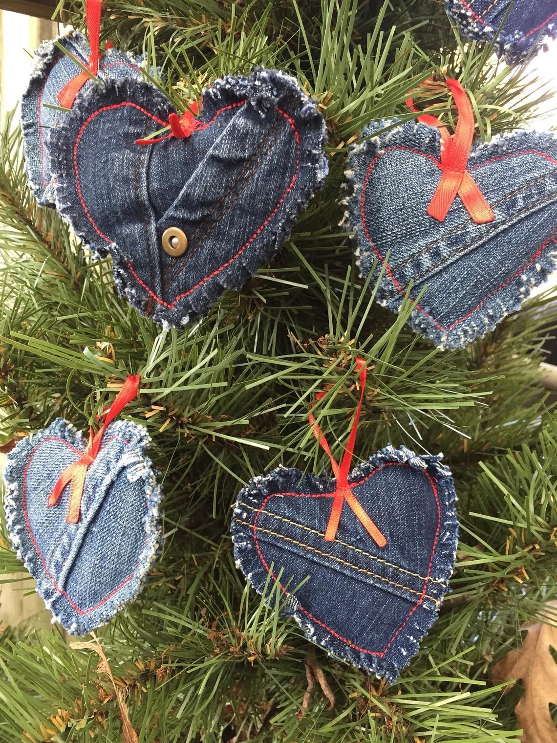 Recycled denim ornaments -   22 recycled crafts jeans ideas