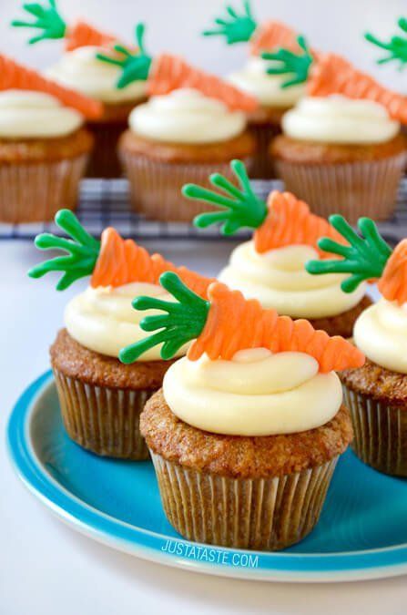 Carrot Cupcakes with Cream Cheese Frosting | recipe via justataste.com -   24 easter dessert recipes
 ideas