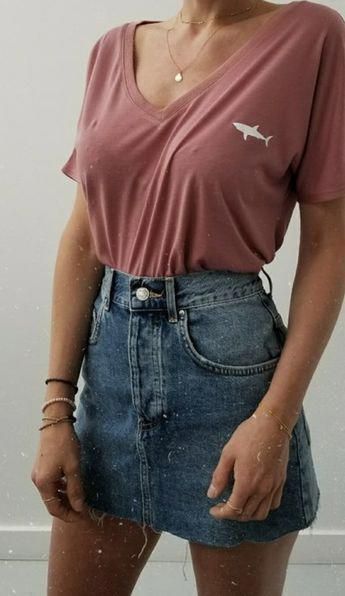 shark v neck tee + levis denim skirt | best outfits for teens for the city and summer | best casual outfits for women #teenwomenfashion -   25 rock style casual
 ideas