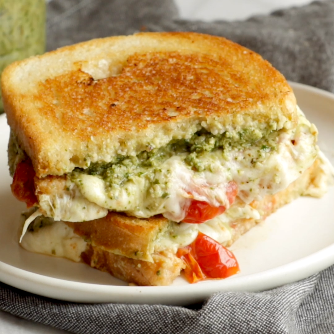Caprese Grilled Cheese -   14 grilled sandwich recipes
 ideas