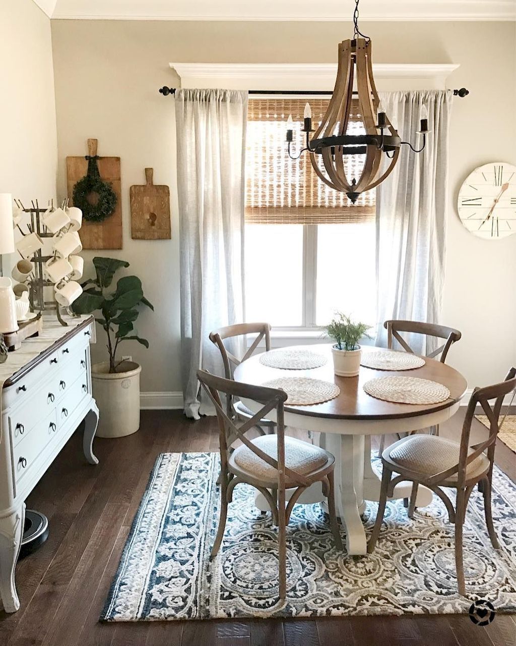 80+ Stunning Rustic Farmhouse Dining Room Set Furniture Ideas -   16 antique decor dining
 ideas