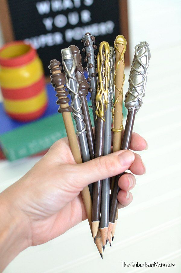 DIY Harry Potter Wand Pencils Teacher Gift - The Suburban Mom -   17 harry potter manualidades
 ideas