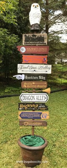 How to make a DIY Harry Potter Directional Sign for a wedding or party -   17 harry potter room
 ideas
