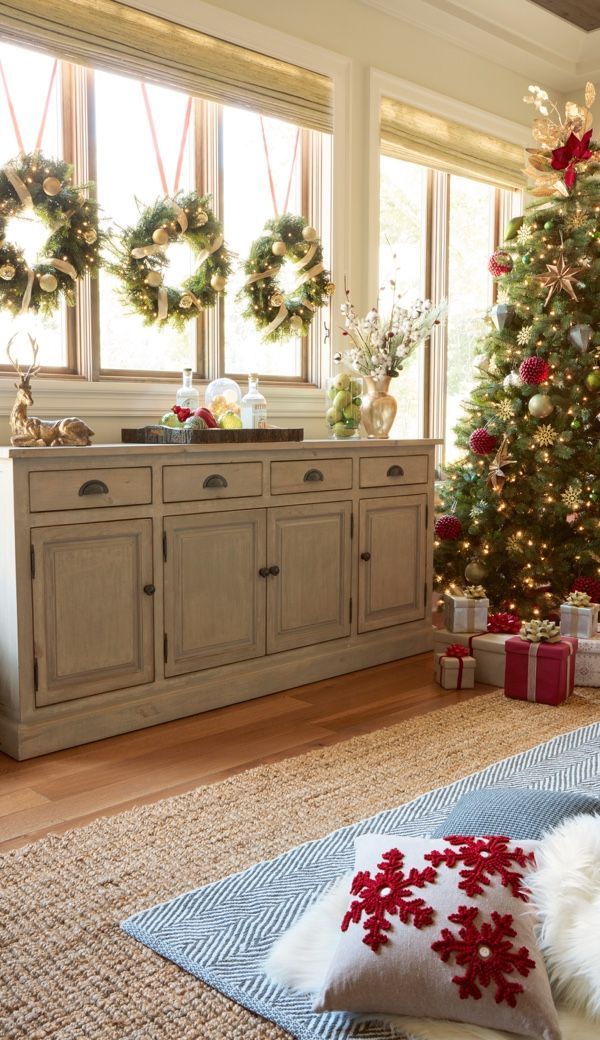 4 Ways to Decorate Your Home for a Country Christmas—Overstock.com -   18 christmas dining decor
 ideas
