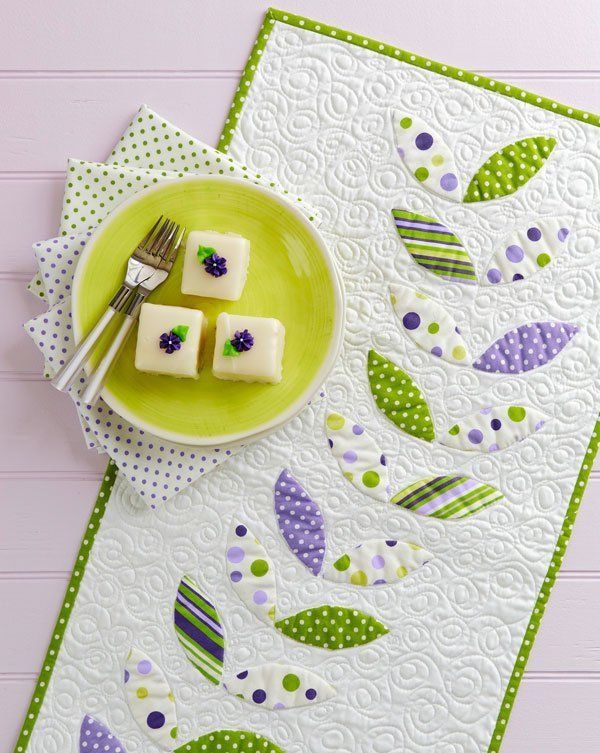 Spring Petals Quilted Table Runner + Napkins -   23 diy beauty table
 ideas