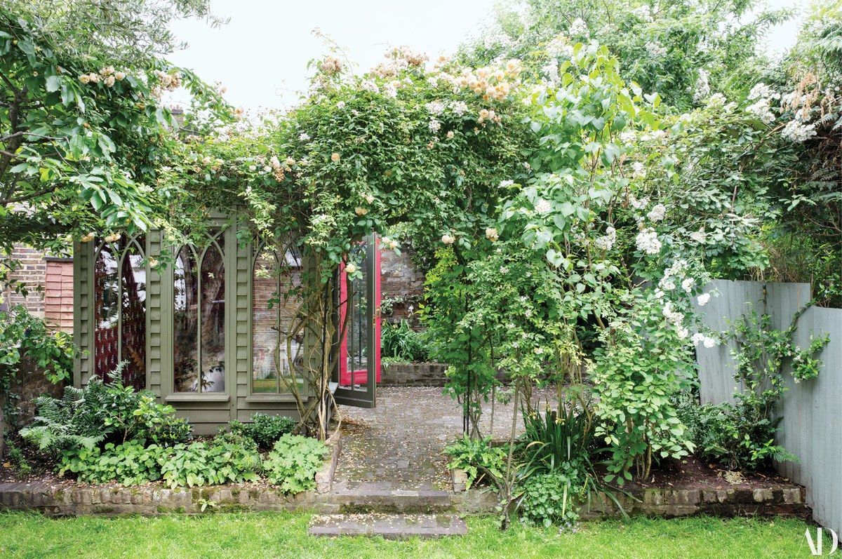 See More Of Beata Heuman's London Home -   12 modern garden pavilion
 ideas