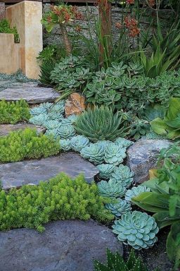 45 Amazing Front Yard Landscaping Ideas To Make Your Home More Awesome -   14 garden design Front benches
 ideas