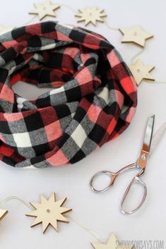 The easiest flannel infinity scarf pattern -   17 DIY Clothes Scarf fabrics
 ideas
