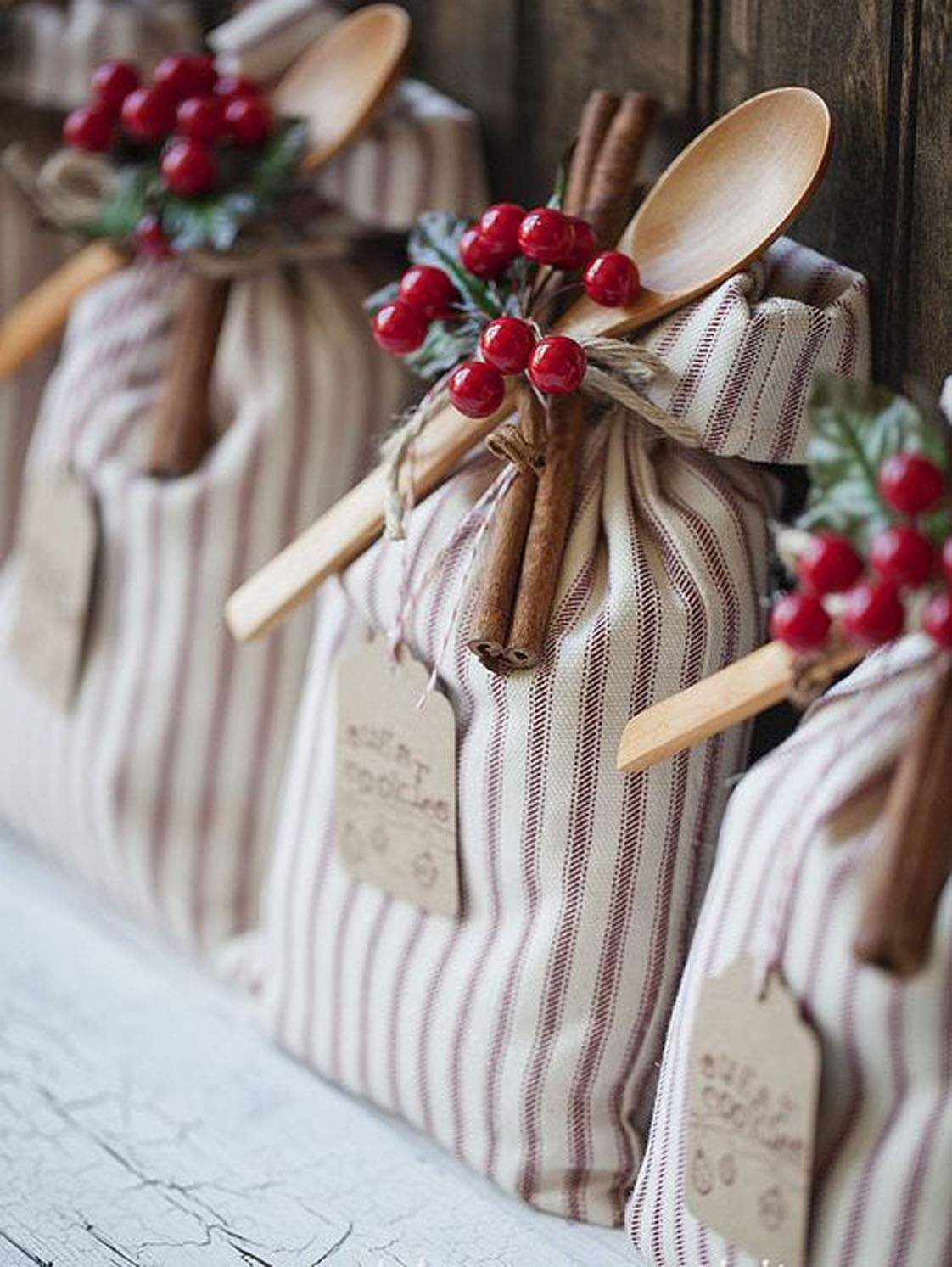 25 amazing DIY gifts people will actually want -   22 fabric crafts Homemade christmas gifts
 ideas