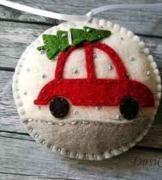 Wool Felt Car with Christmas tree Ornament -   22 fabric crafts Homemade christmas gifts
 ideas