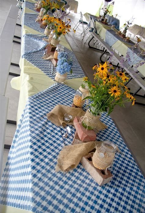 60 Best Picnic Table Ideas for Family Holiday -   22 picnic table decor
 ideas