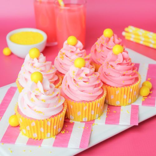 Pink lemonade cupcakes with pink lemonade frosting -   9 cake Fondant pink
 ideas