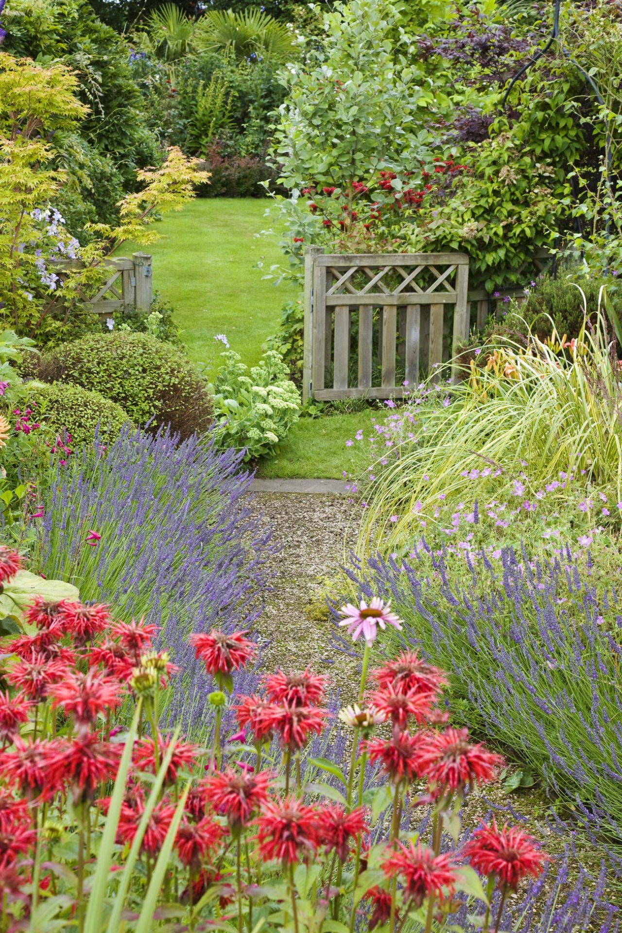 9 Lovely Ways to Make a Cottage-Style Garden -   11 garden design Fence walkways
 ideas