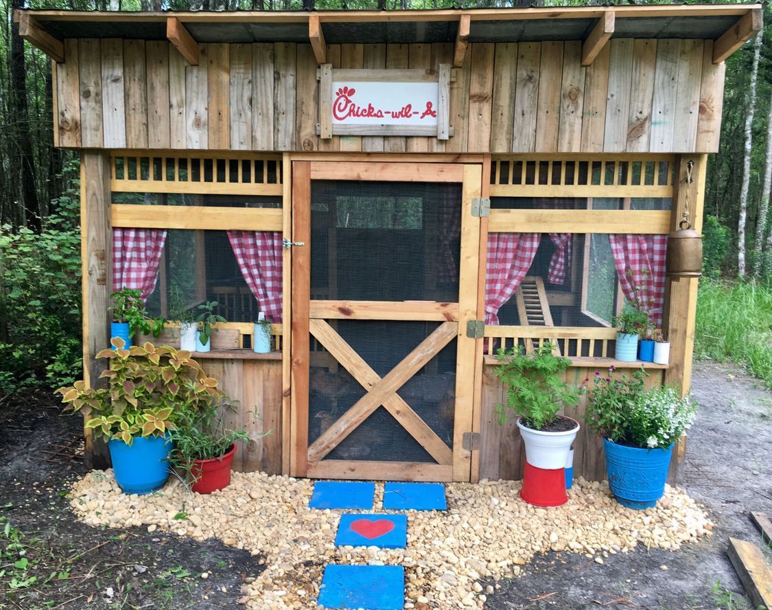 Red Chicken Coop Plans -   12 garden design DIY chicken coops
 ideas