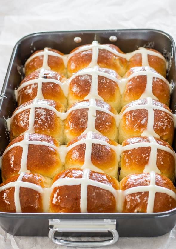 Hot Crossed Buns -   14 cross desserts Easter ideas
