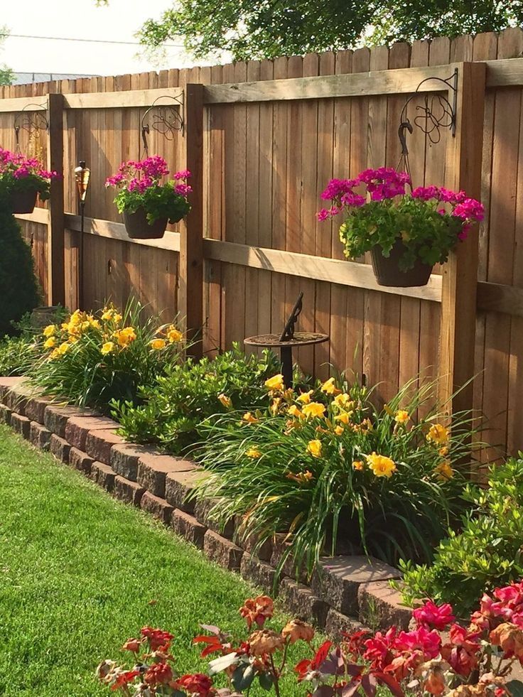 64+ Amazing Privacy Fence for Patio & Backyard Landscaping Ideas -   14 garden design Simple entrance
 ideas