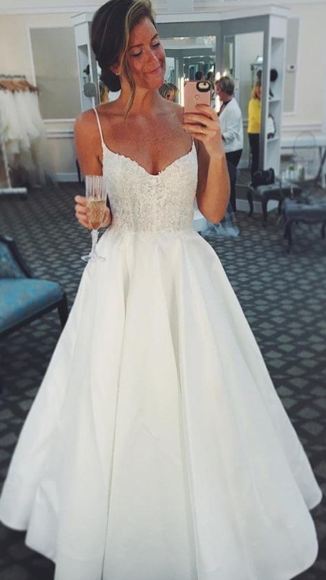 Charming Appliques White Wedding Dress with Spaghetti Straps Bridal Gown -   15 wedding Church dress
 ideas