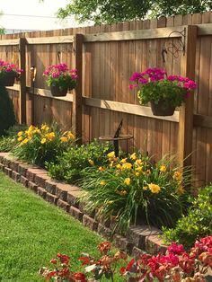 31+ Great Privacy Fence Design Ideas To Get Inspired -   18 garden design Wood fence ideas
