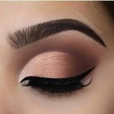PerfectCrease - Eyeshadow Crease Stamper -   9 black dress makeup Formal
 ideas