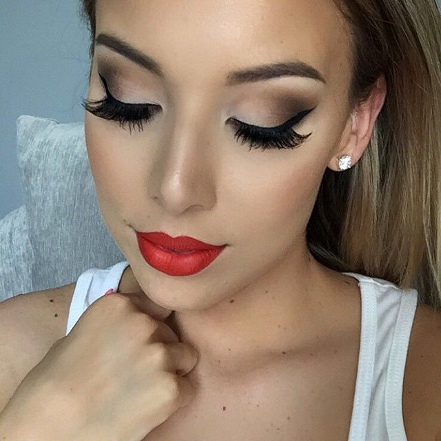 Best Ideas For Makeup Tutorials : I love her red lips and how they are lined perfectly. It goes great with the smo… -   9 black dress makeup Formal
 ideas