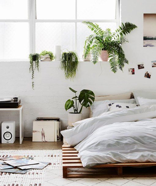 Our 20 Favorite Bohemian Style Bedrooms That Are Serving Up Major Inspo -   11 plants Decoration bohemian style ideas