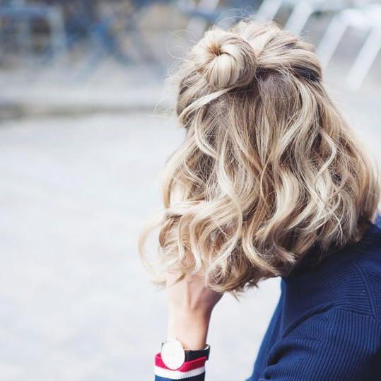 17 Beautiful Ways to Style Blonde Curly Hair -   13 hairstyles Bun fashion trends ideas