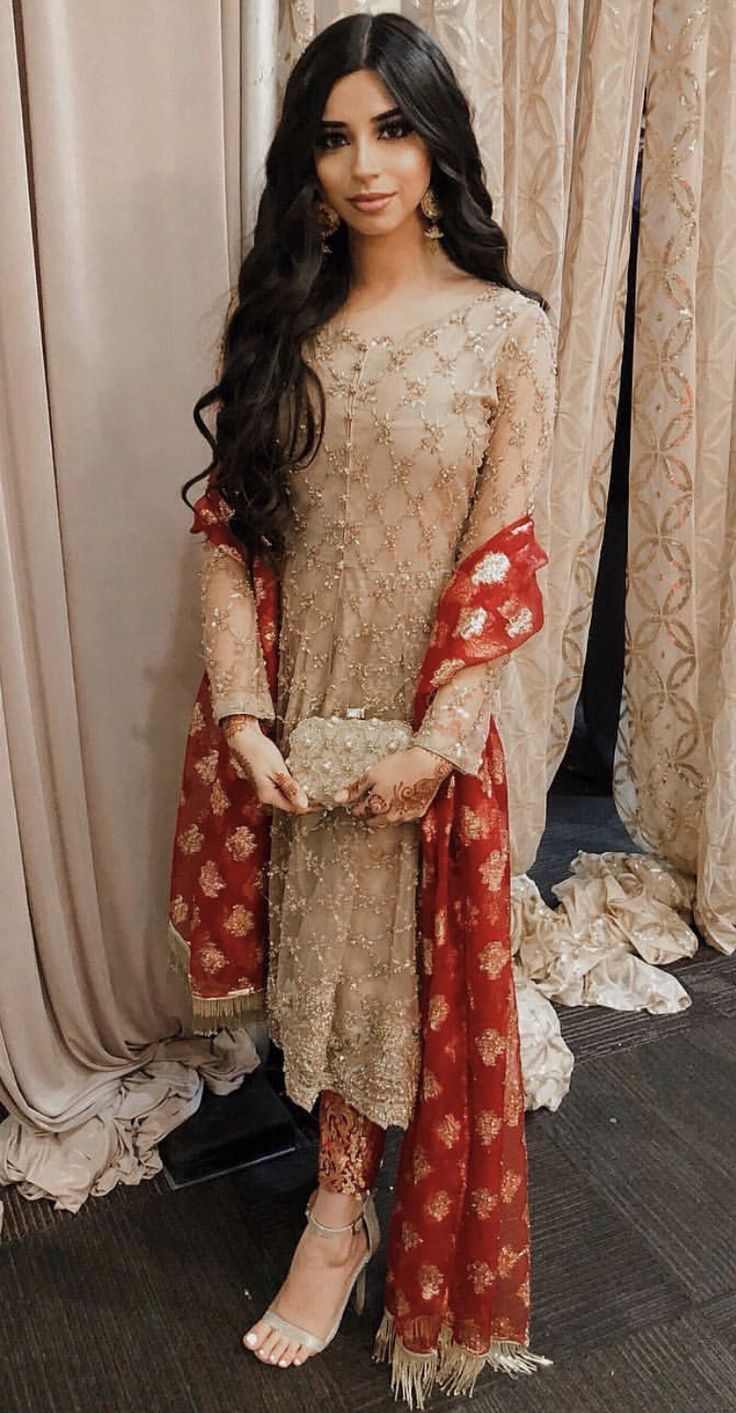 sajsacouture@gmail.com -   13 wedding Indian fashion ideas
