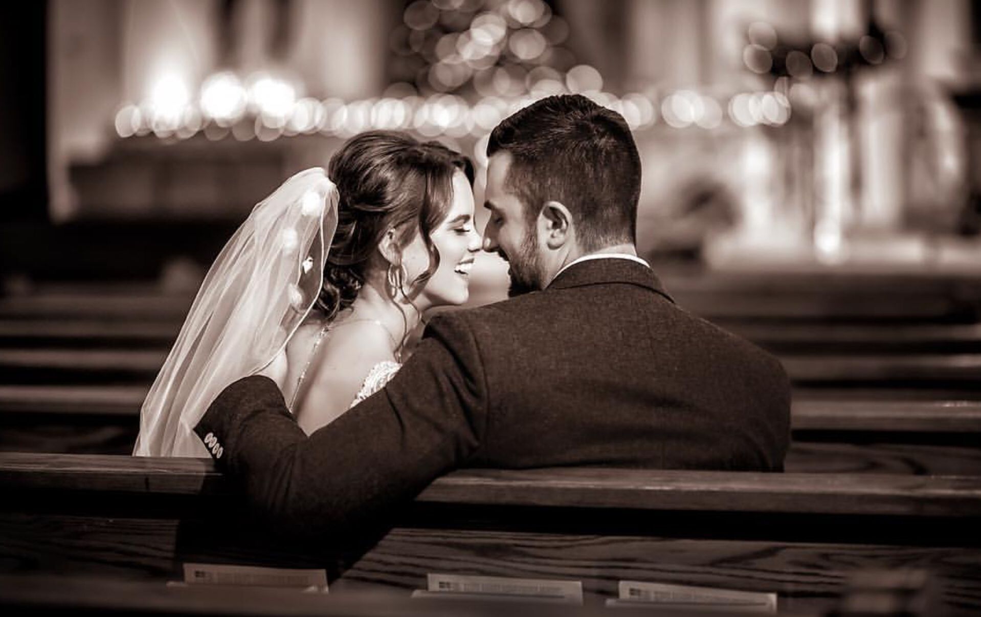 Wedding Photo in Church Pews -   14 wedding Pictures ceremony ideas
