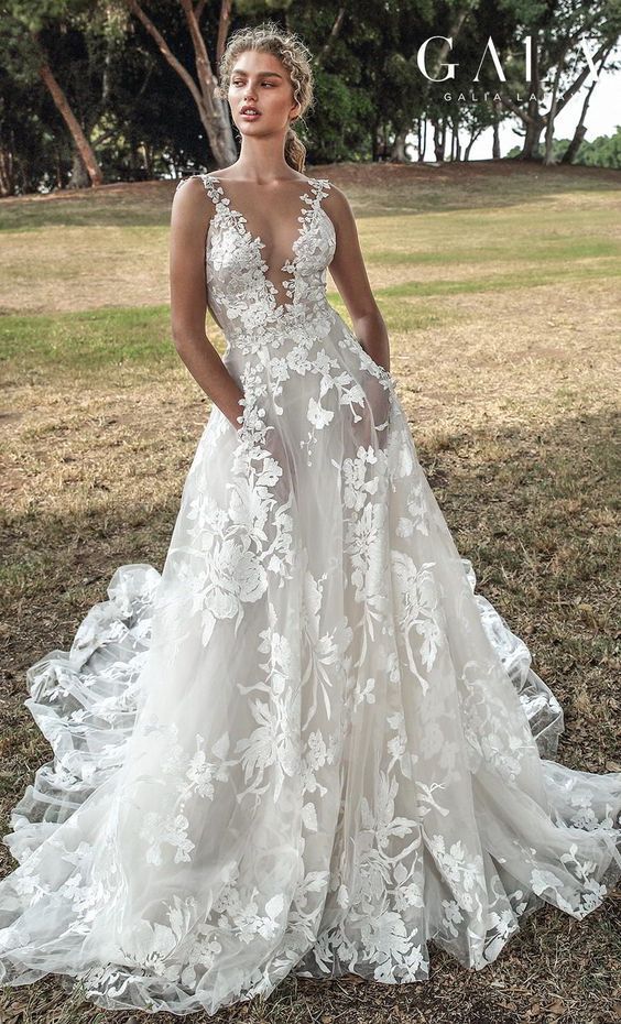 white bridal dress appliques Wedding Dresses, spaghetti Wedding Gowns Bridal Dress -   15 dress Lace neckline ideas
