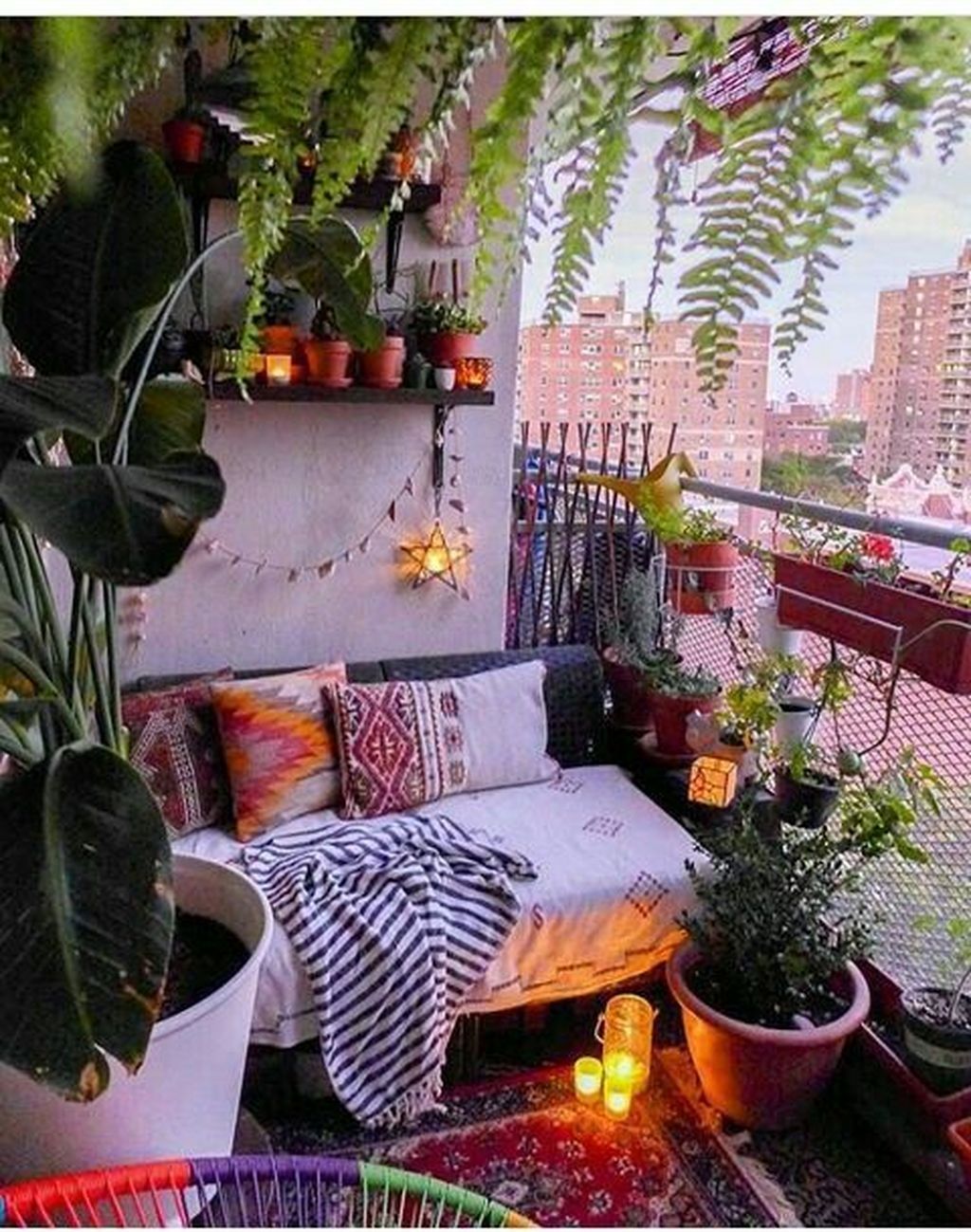 38 Enchanting Decorating Ideas For Small Balcony -   15 plants Balcony house ideas
