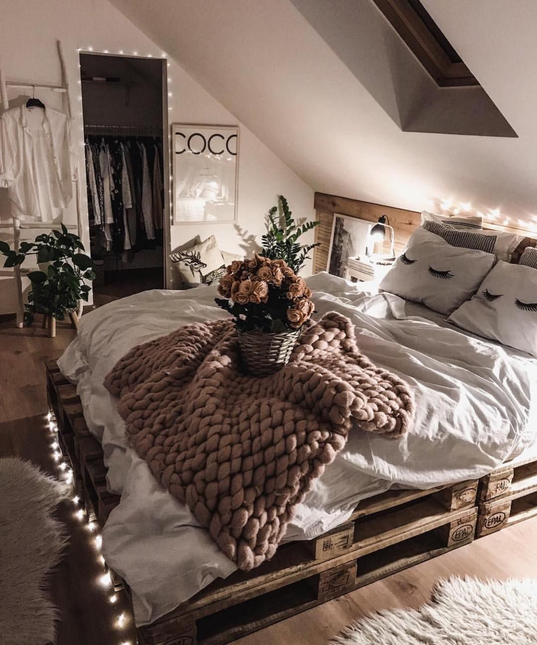 25 Rustic Bedroom Ideas That'll Ignite Your Creative Brain -   15 room decor White diy ideas