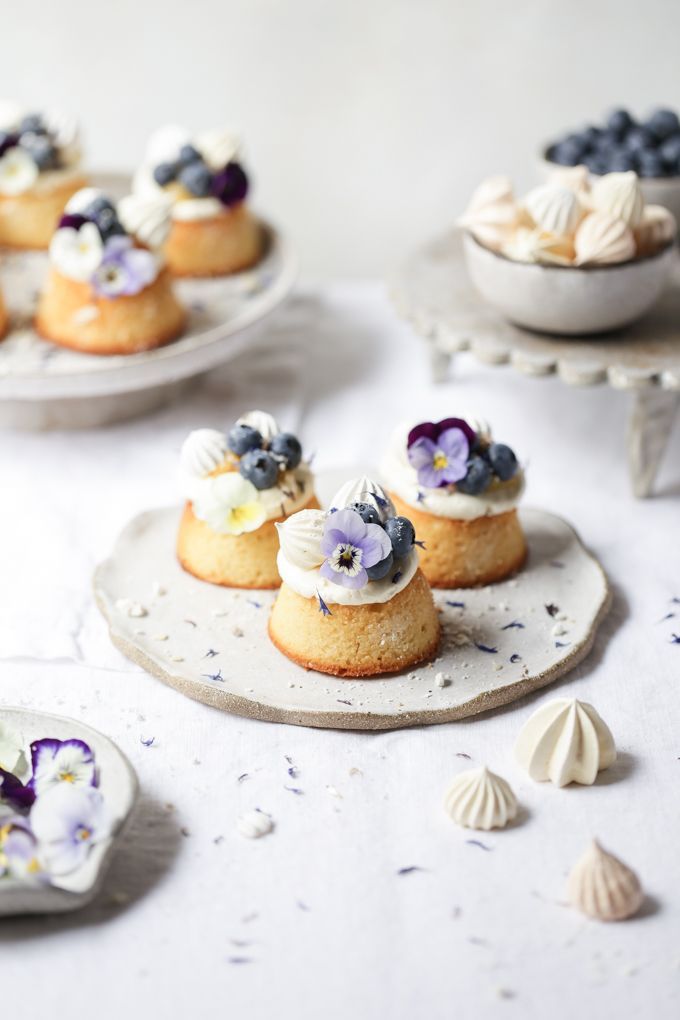 Lemon Curd, Blueberry and Almond Teacakes -   16 cake Mini high tea ideas